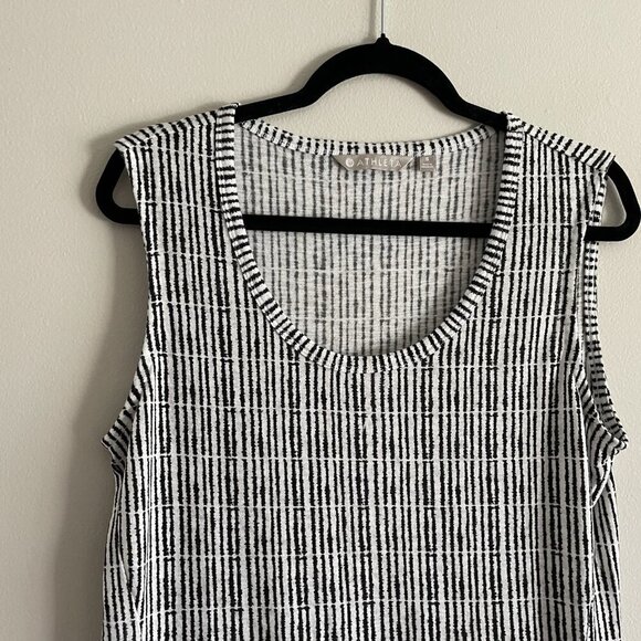 Athleta Women S Black White Striped Athleisure Scoop Neck Breezy Muscle Tee - Picture 5 of 10